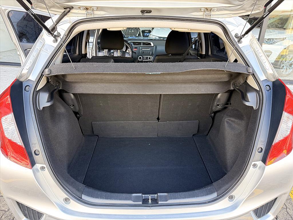 Honda Fit - 1.5 LX 16V FLEX 4P AUTOMÁTICO