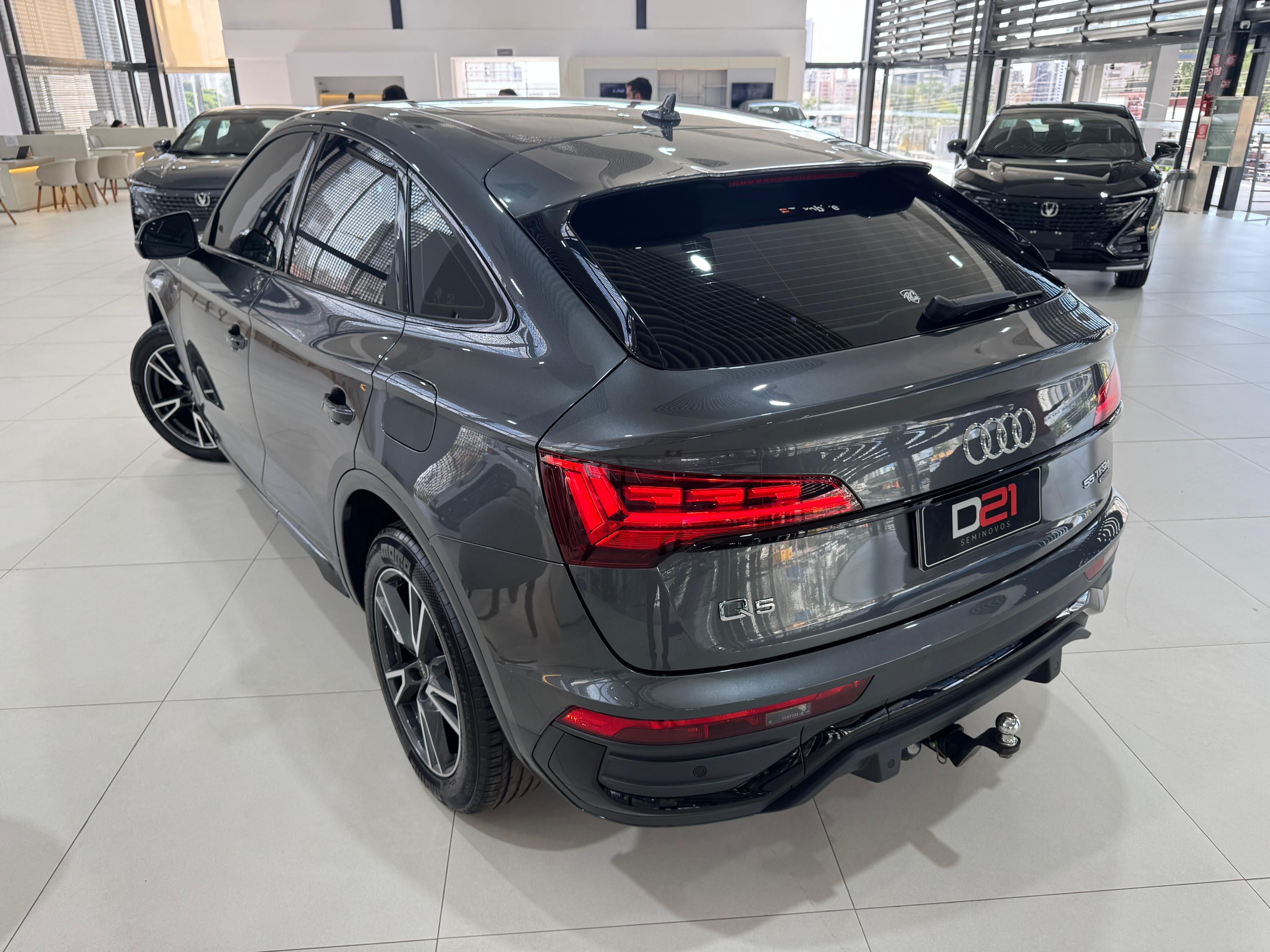 Audi-Q5-2.0 55 TFSIE PHEV PERFORMANCE BLACK QUATTRO S TRONIC