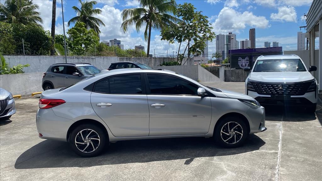 Toyota-YARIS-1.5 16V FLEX SEDAN XLS CONNECT MULTIDRIVE