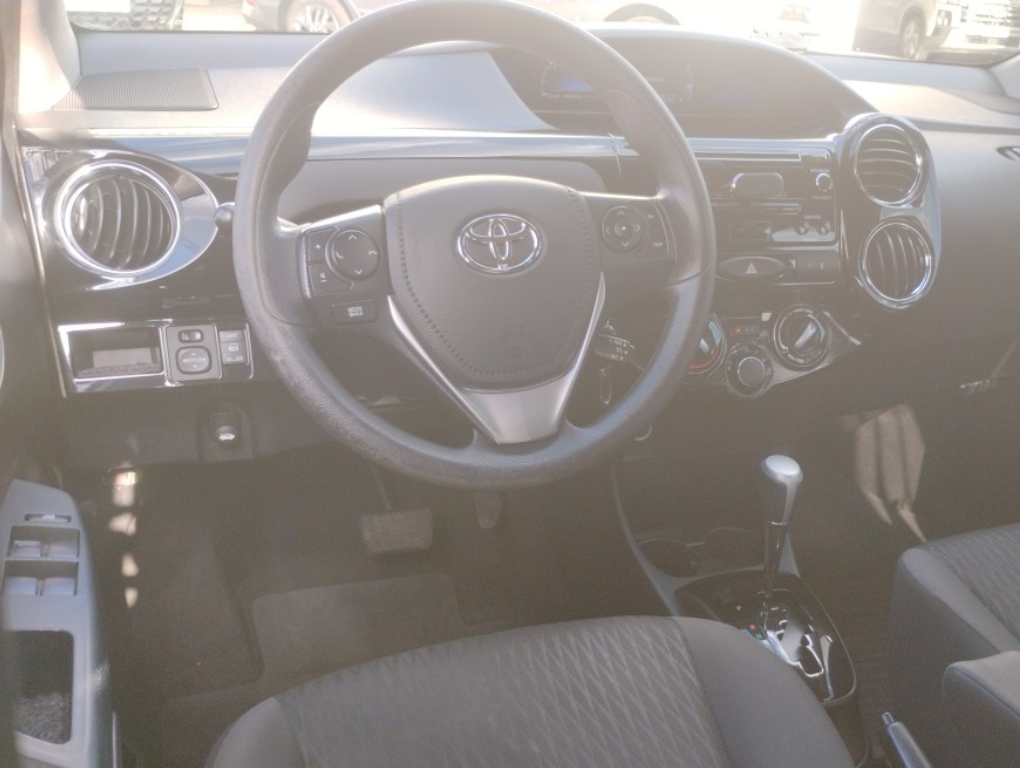 Toyota-ETIOS-1.5 XS 16V FLEX 4P AUTOMÁTICO