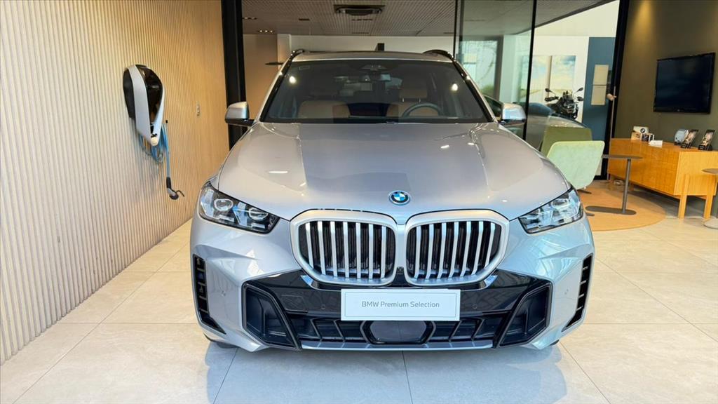 X5 3.0 I6 TURBO HÍBRIDO XDRIVE50E M SPORT AUTOMÁTICO1