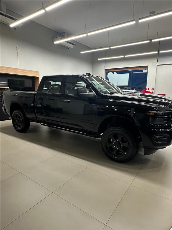 3500 6.7 I6 TURBO DIESEL LARAMIE NIGHT EDITION CD 4X4  AUTOMÁTICO8