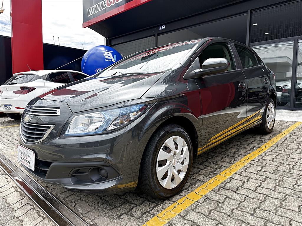 Chevrolet Onix - 1.4 MPFI LT 8V FLEX 4P MANUAL