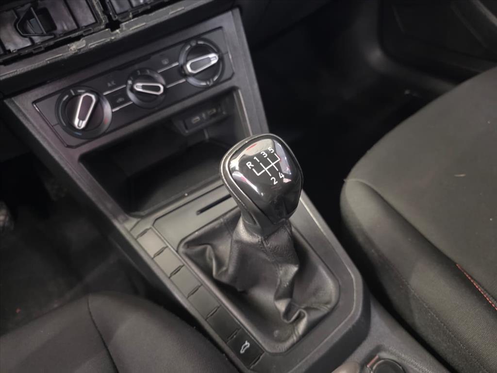 POLO 1.0 MPI TRACK MANUAL8