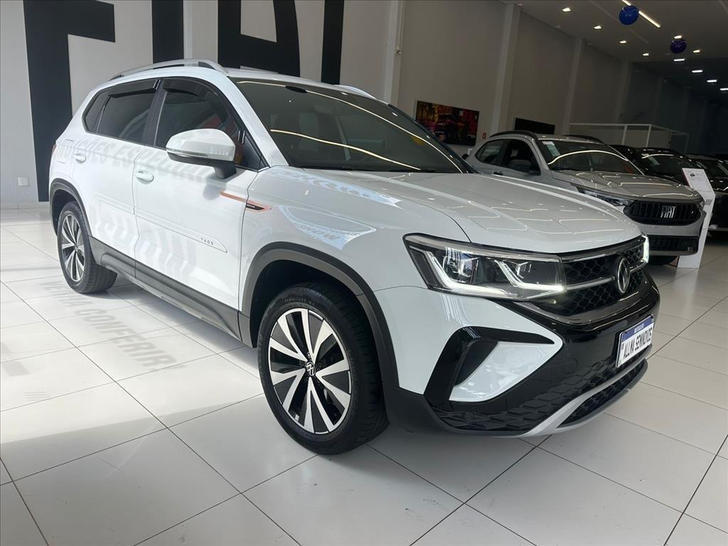 TAOS 1.4 250 TSI TOTAL FLEX HIGHLINE AUTOMÁTICO1