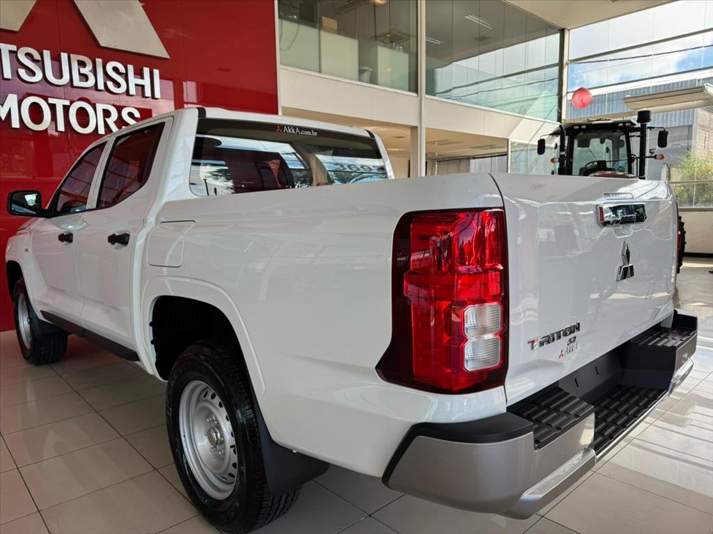 Mitsubishi-TRITON-2.4 BITURBO DIESEL CD GL AUTOMÁTICO
