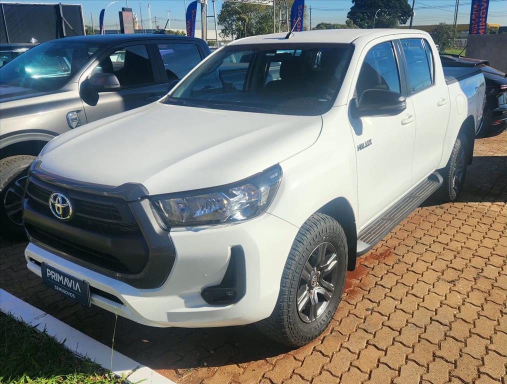HILUX 2.8 D-4D TURBO DIESEL CD SR 4X4 AUTOMÁTICO1