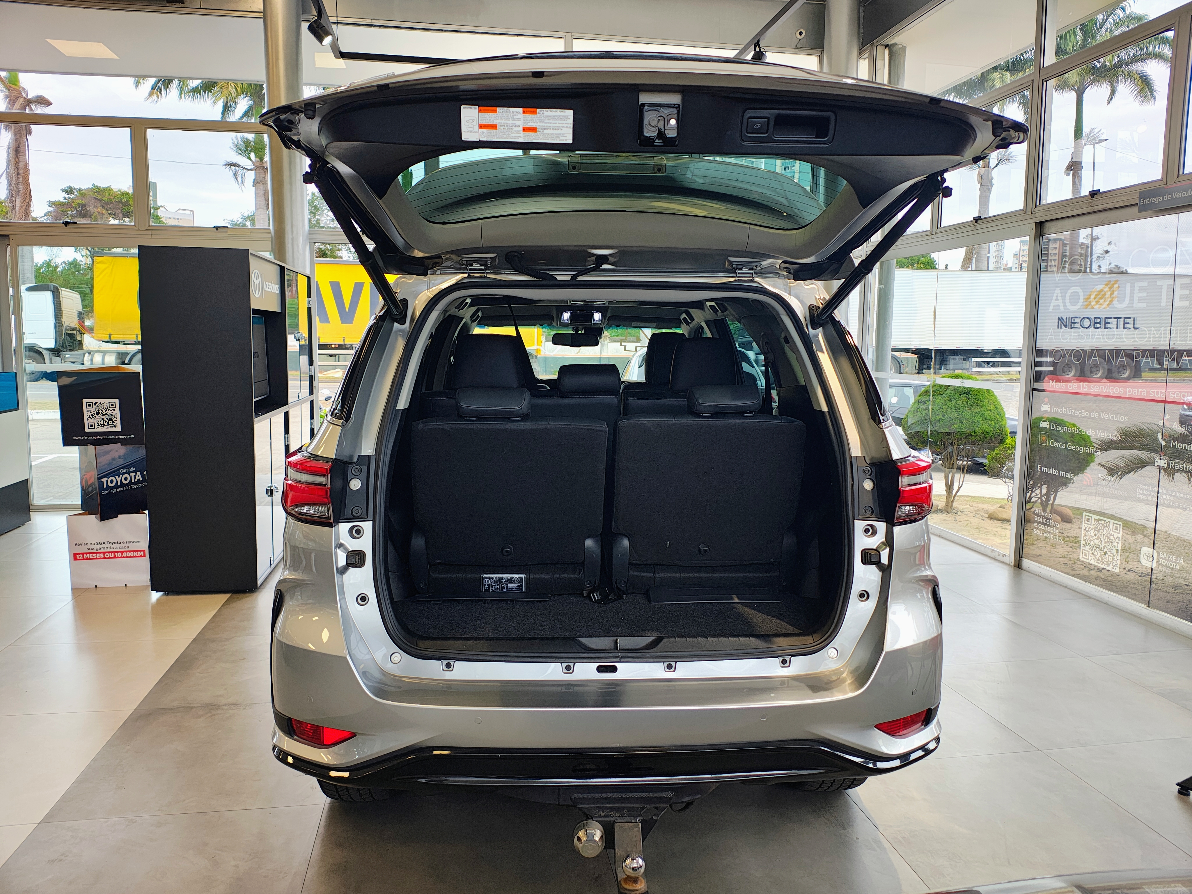 HILUX SW4 2.8 D-4D TURBO DIESEL SRX PLATINUM 7L 4X4 AUTOMÁTICO6