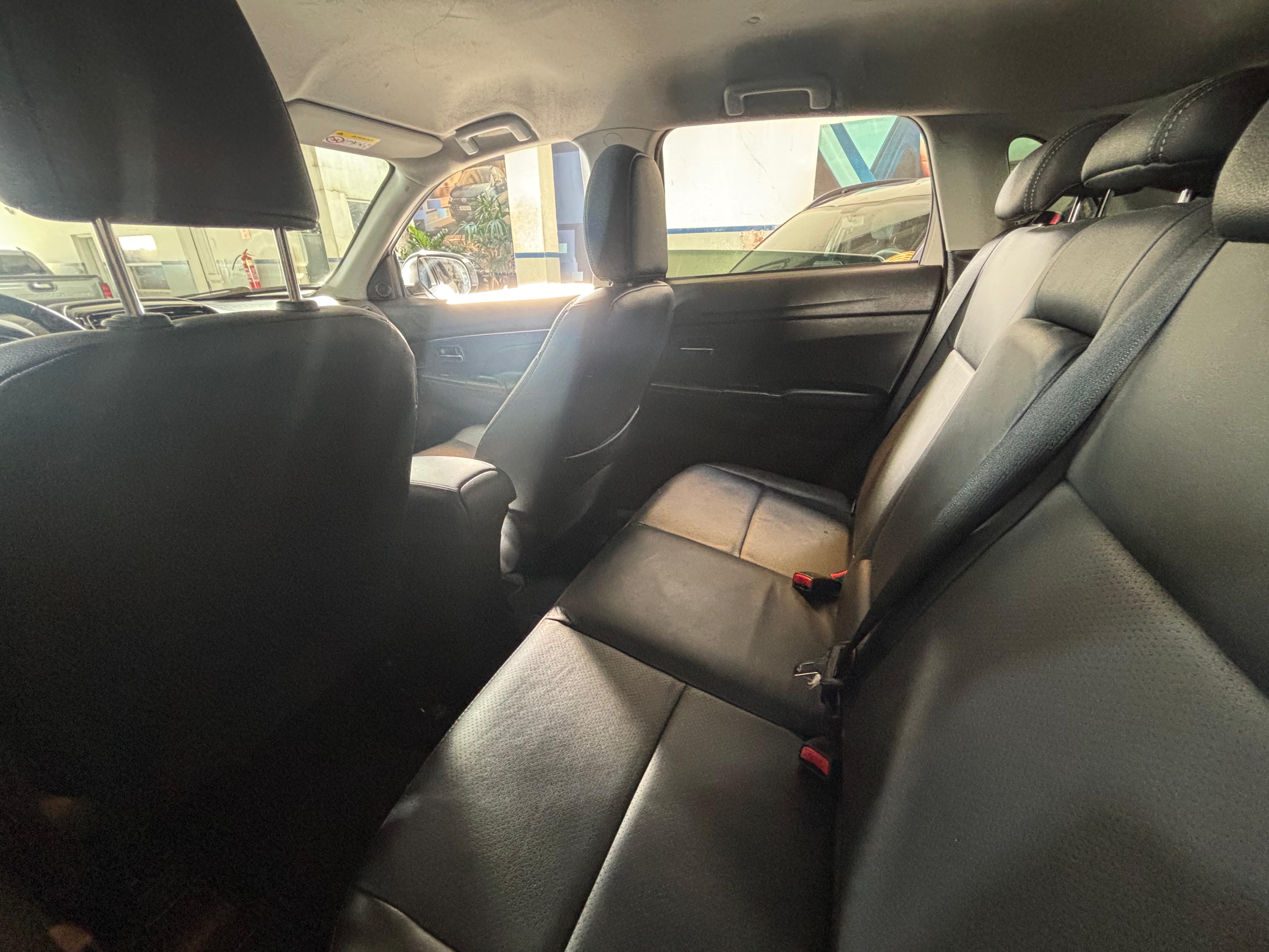 Mitsubishi-OUTLANDER SPORT-2.0 MIVEC FLEX HPE AWD AUTOMÁTICO
