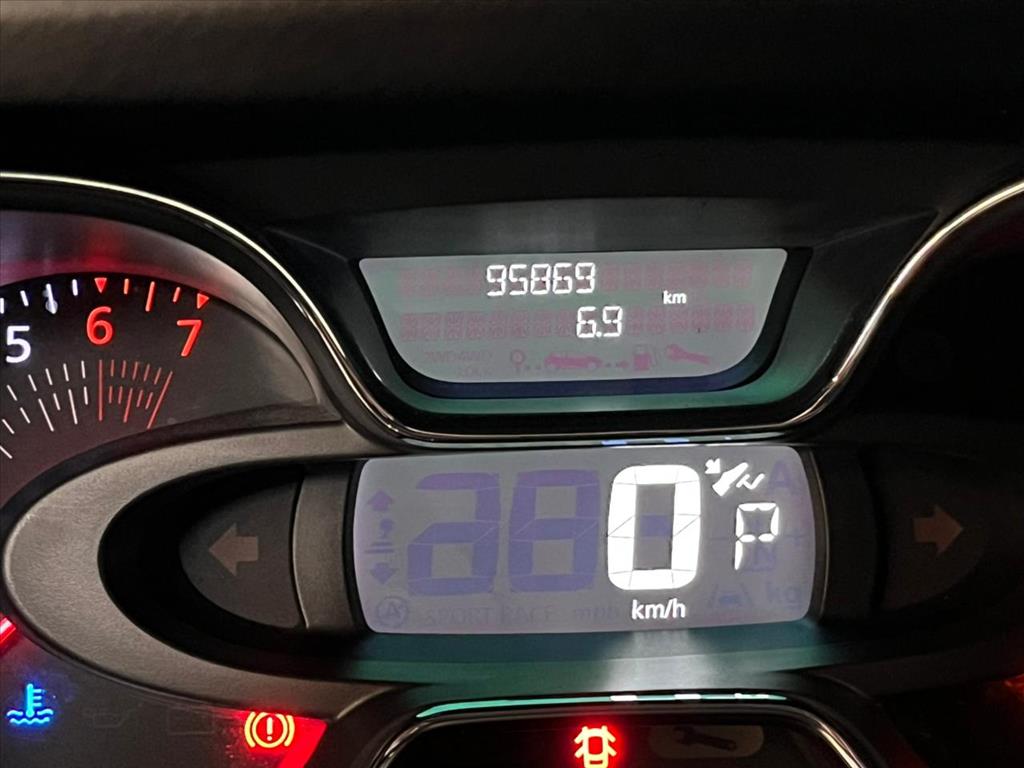 CAPTUR 1.6 16V SCE FLEX INTENSE X-TRONIC10 CAPTUR 1.6 16V SCE FLEX INTENSE X-TRONIC10