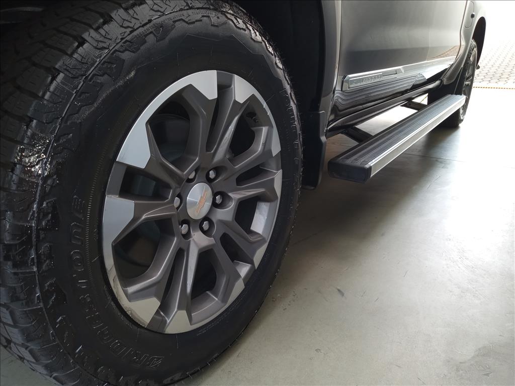 SILVERADO 5.3 V8 GASOLINA 1500 HIGH COUNTRY 4X4 AUTOMÁTICO20