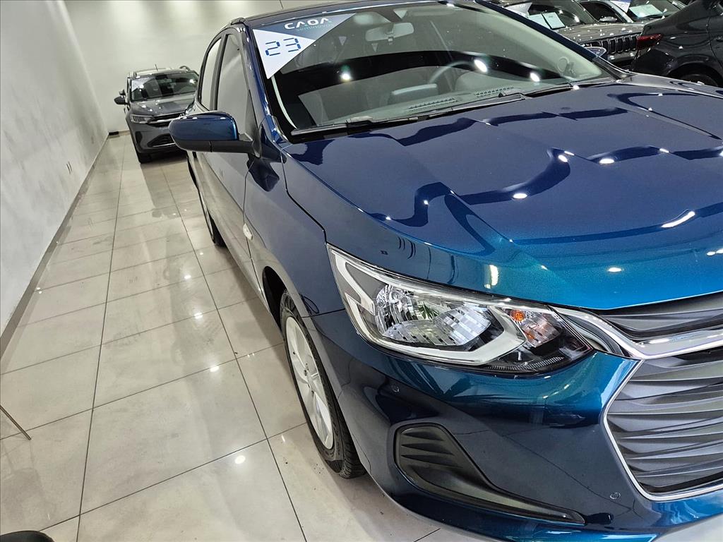 GM - Chevrolet-ONIX PLUS-1.0 FLEX LT MANUAL