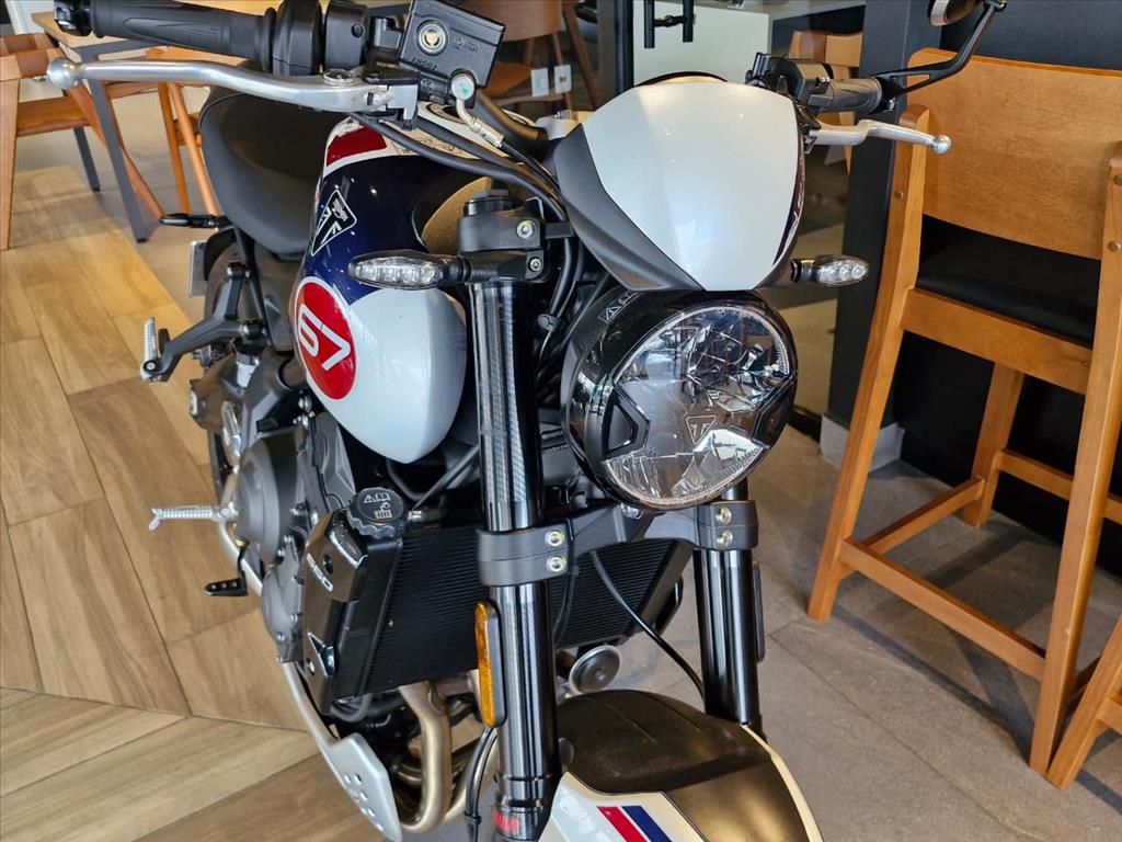 TRIUMPH-TRIDENT-660 TRIPLE TRIBUTE EDITION