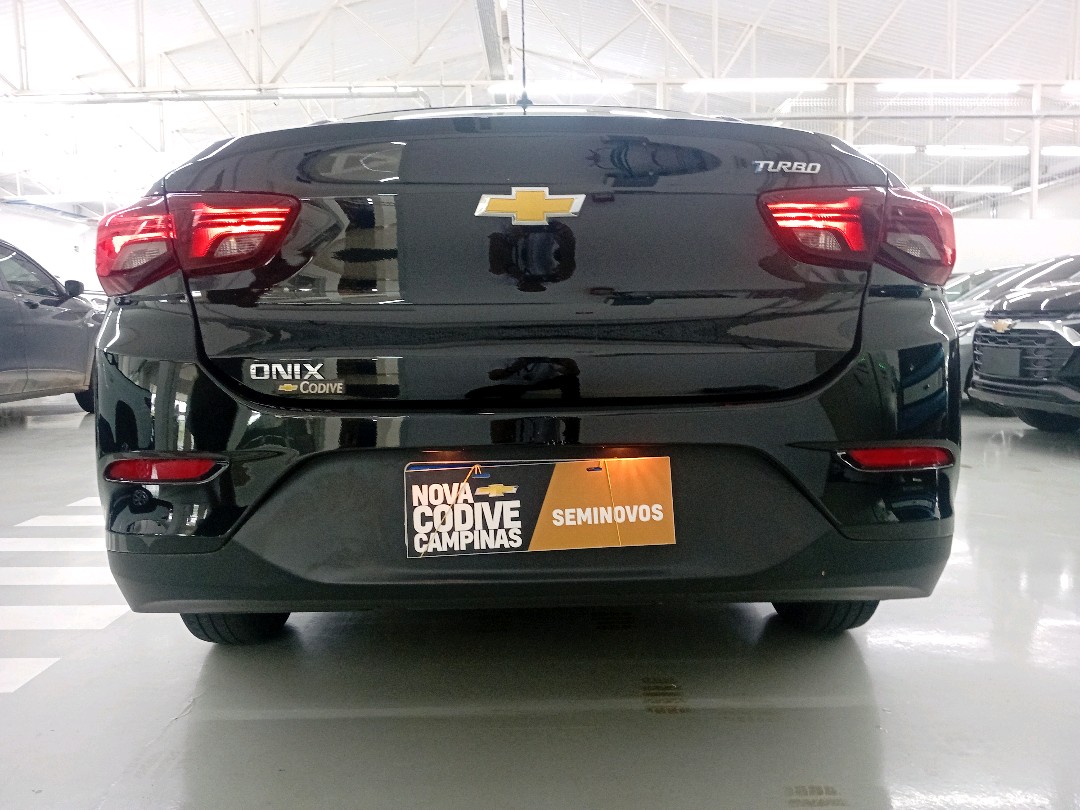 ONIX PLUS 1.0 TURBO FLEX AUTOMÁTICO5