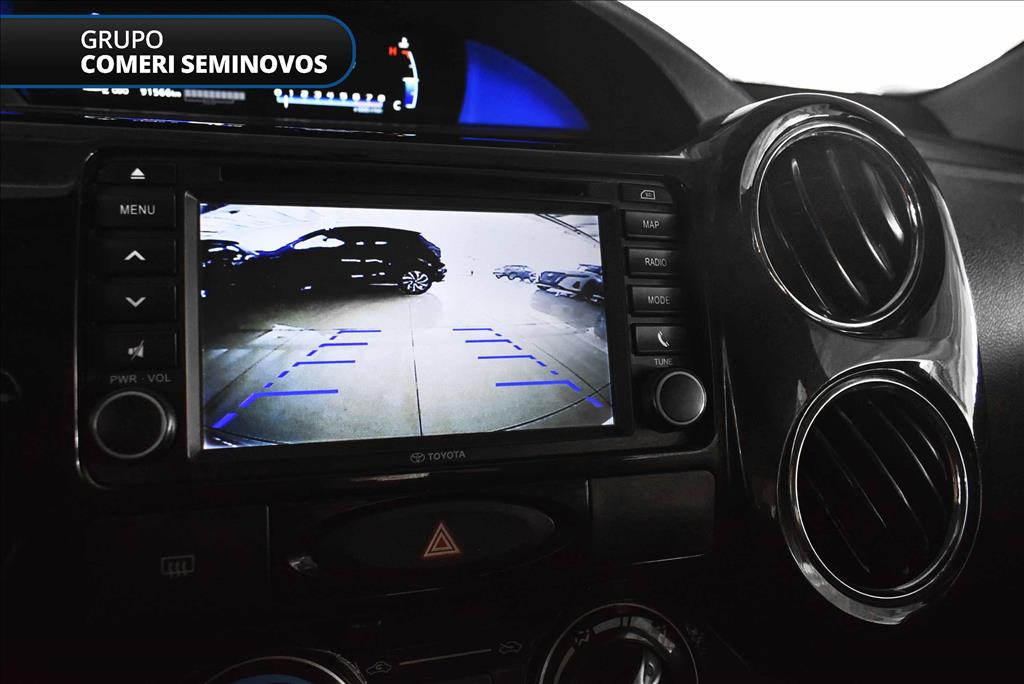 ETIOS 1.5 PLATINUM SEDAN 16V FLEX 4P AUTOMÁTICO9