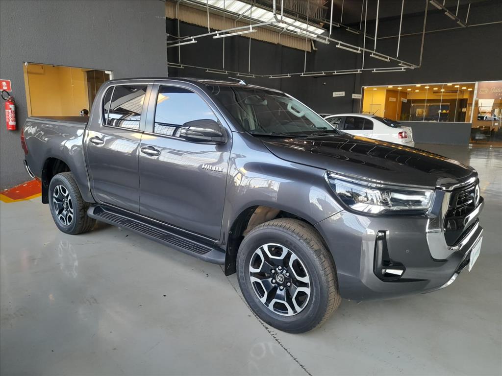HILUX 2.8 D-4D TURBO DIESEL CD SRX 4X4 AUTOMÁTICO1