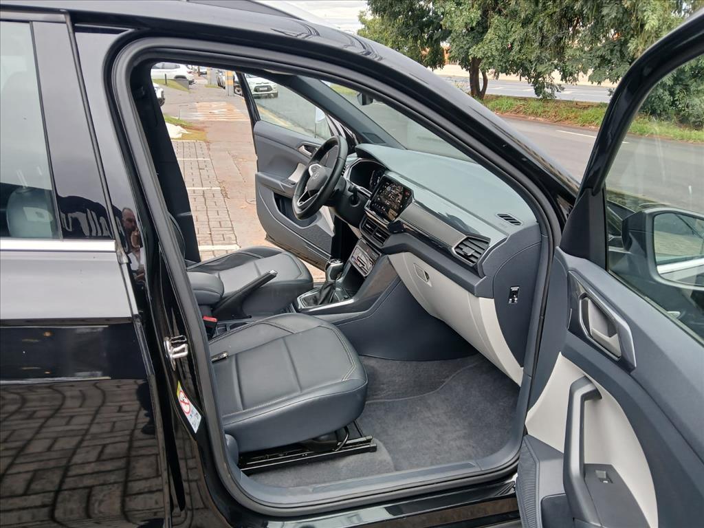 T-CROSS 1.4 250 TSI TOTAL FLEX HIGHLINE AUTOMÁTICO11