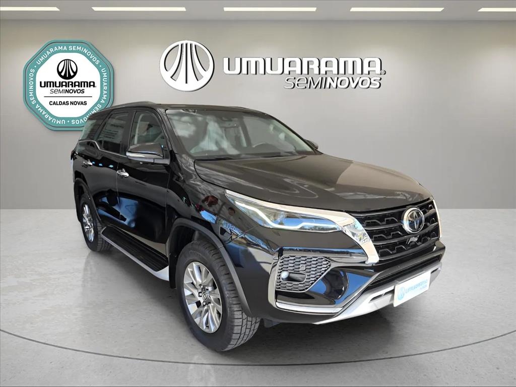 HILUX SW4 2.8 D-4D TURBO DIESEL SRX 7L 4X4 AUTOMÁTICO2