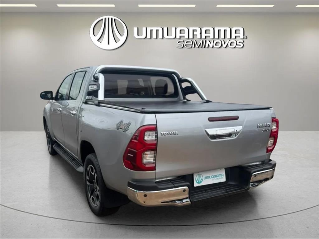 HILUX 2.8 D-4D TURBO DIESEL CD SRX 4X4 AUTOMÁTICO4