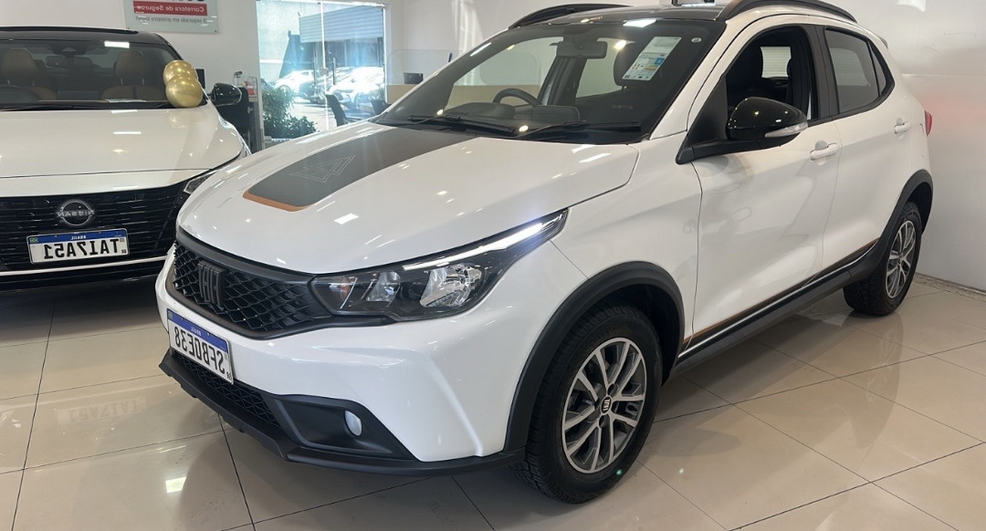 FIAT ARGO 1.3 FIREFLY FLEX TREKKING MANUAL