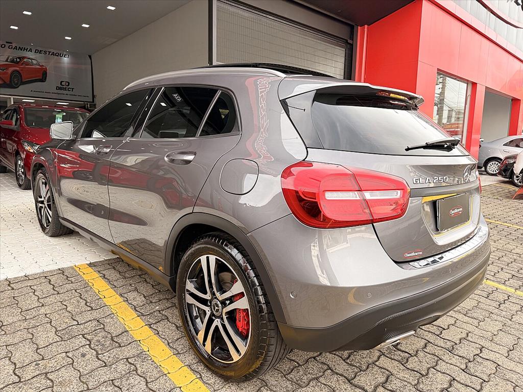 Mercedes-Benz Gla 250 - 2.0 16V TURBO GASOLINA VISION 4P AUTOMÁTICO