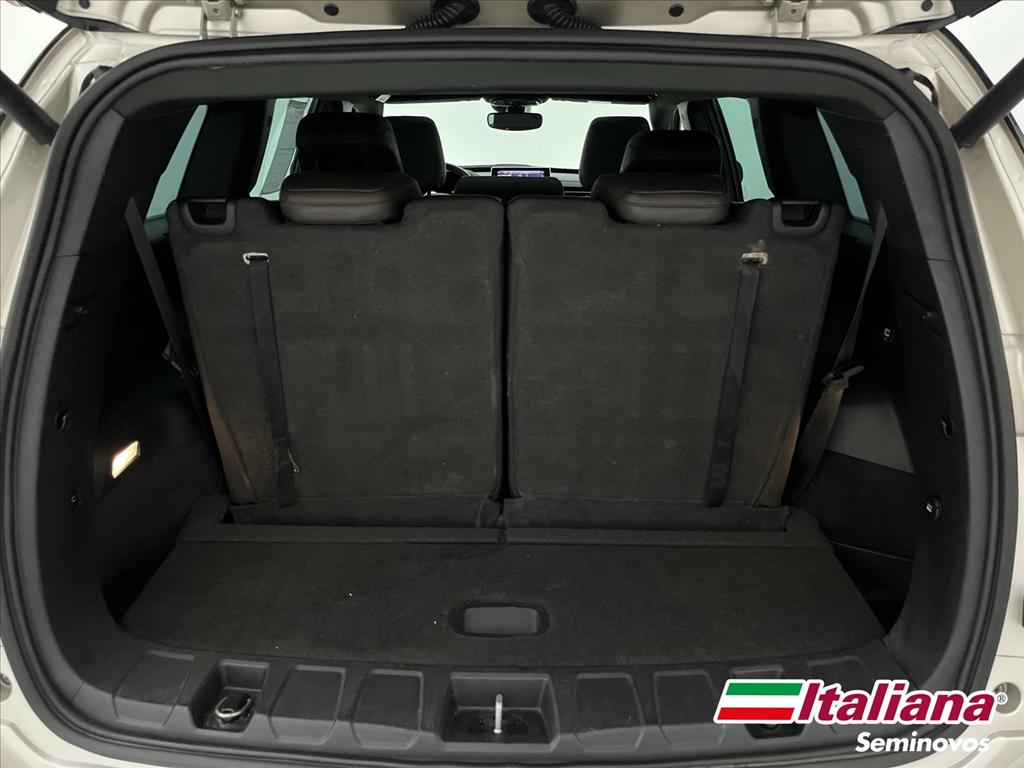 COMMANDER 1.3 T270 TURBO FLEX OVERLAND AT615