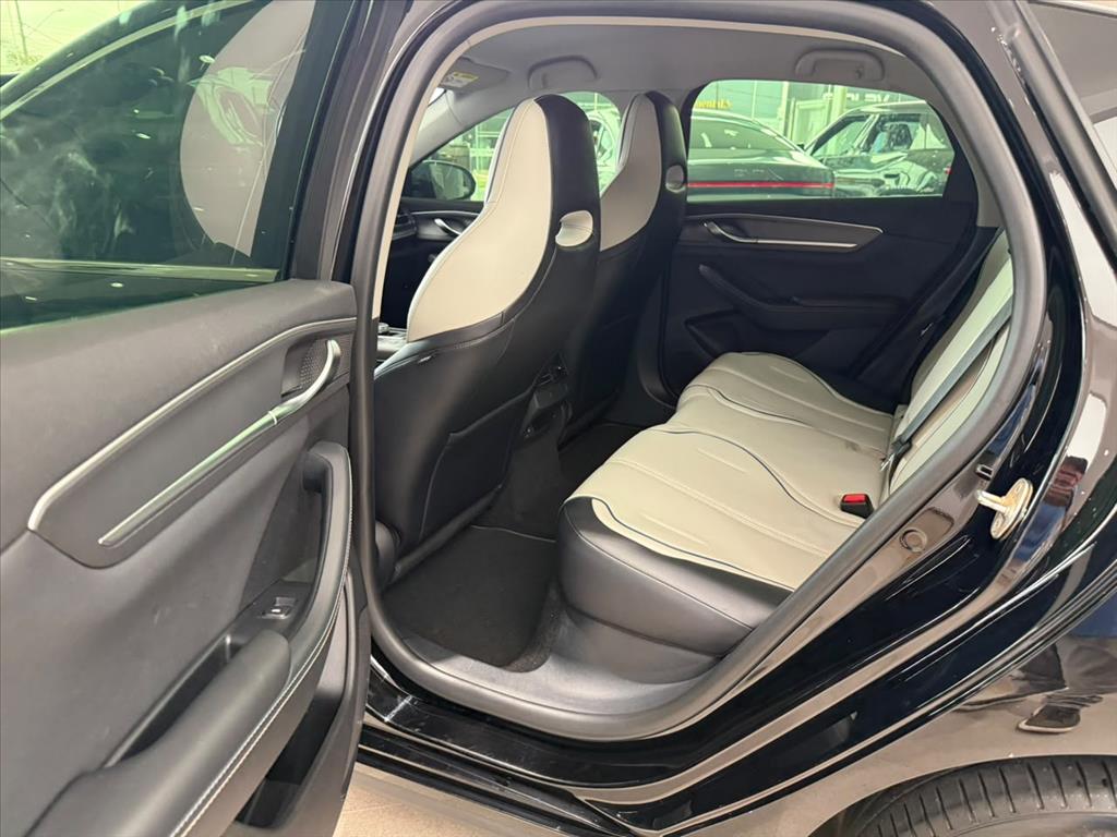 KING 1.5 DM-I PHEV GL AUTOMÁTICO4