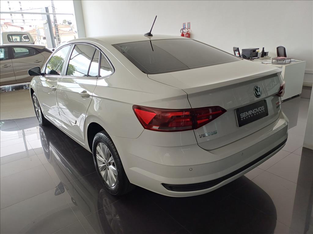 VIRTUS 1.0 200 TSI COMFORTLINE AUTOMÁTICO5