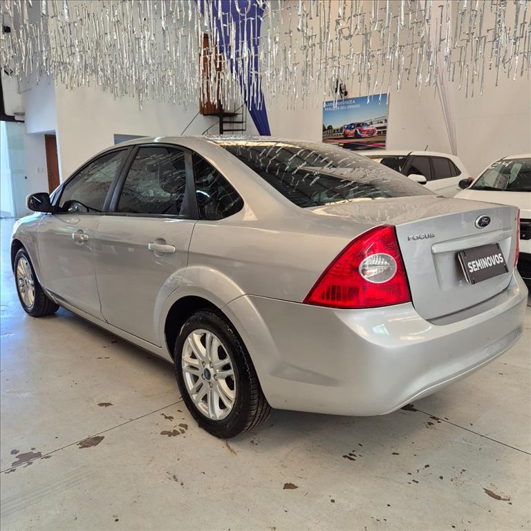 FOCUS 2.0 GLX SEDAN 16V FLEX 4P MANUAL