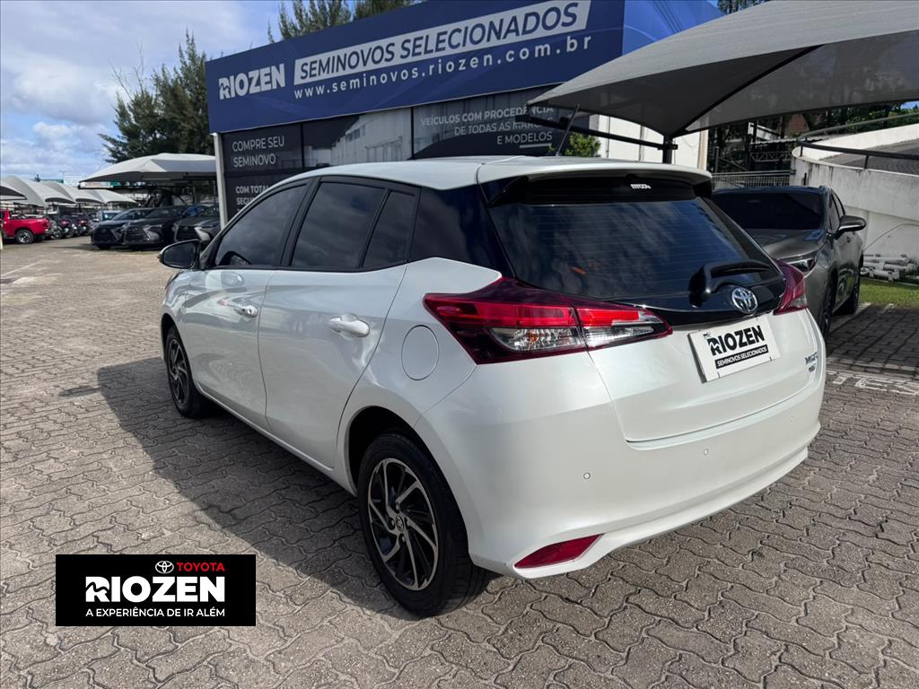 YARIS 1.5 16V FLEX XLS CONNECT MULTIDRIVE2