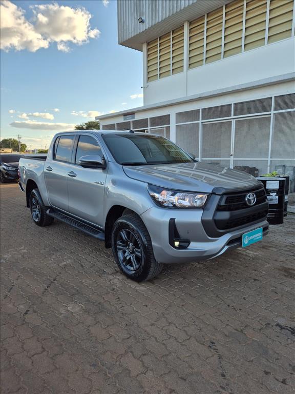 HILUX 2.8 D-4D TURBO DIESEL CD SR 4X4 AUTOMÁTICO3
