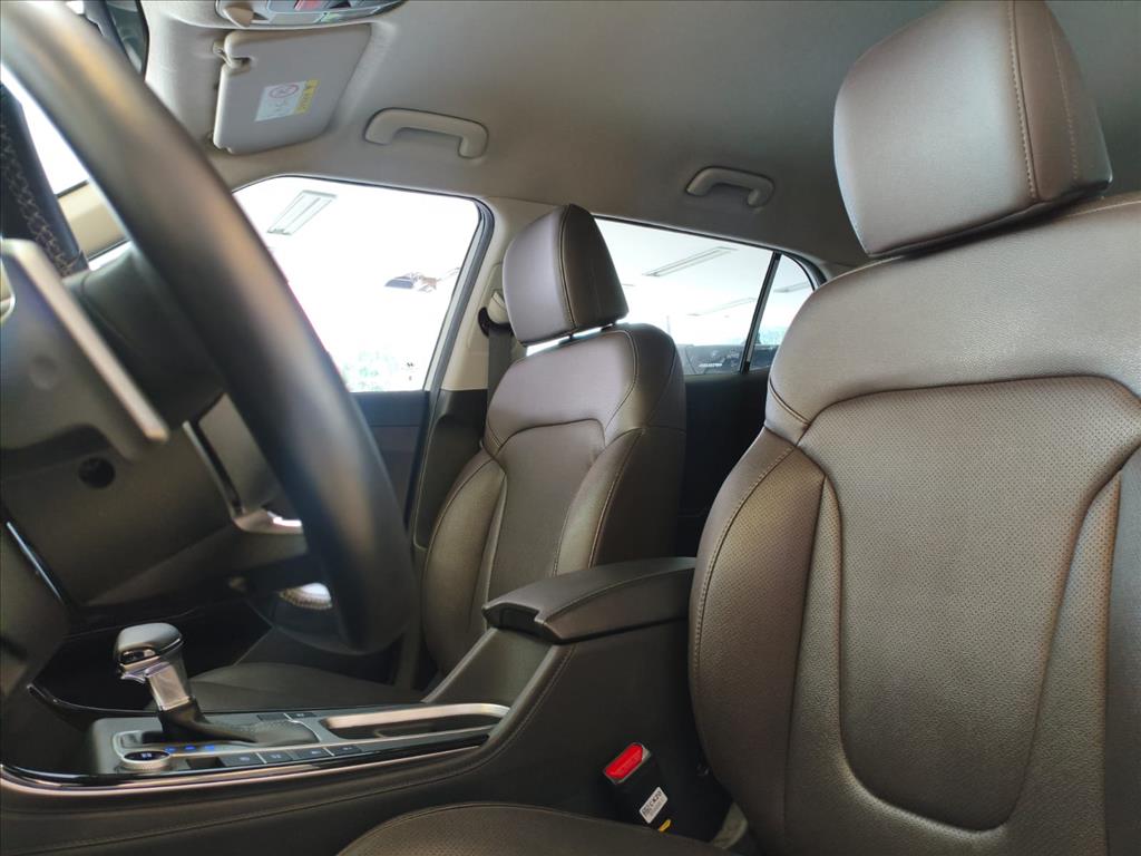 Hyundai-CRETA-1.0 TGDI FLEX PLATINUM AUTOMÁTICO