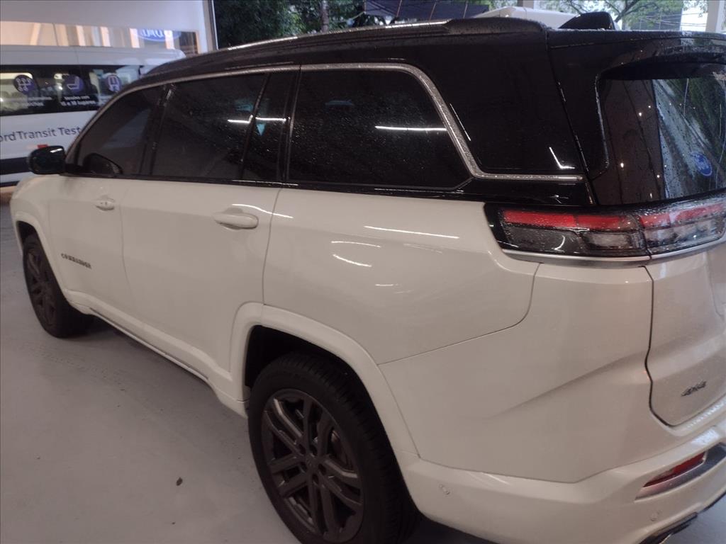 Jeep-COMMANDER-2.0 HURRICANE 4 TURBO GASOLINA OVERLAND AT9