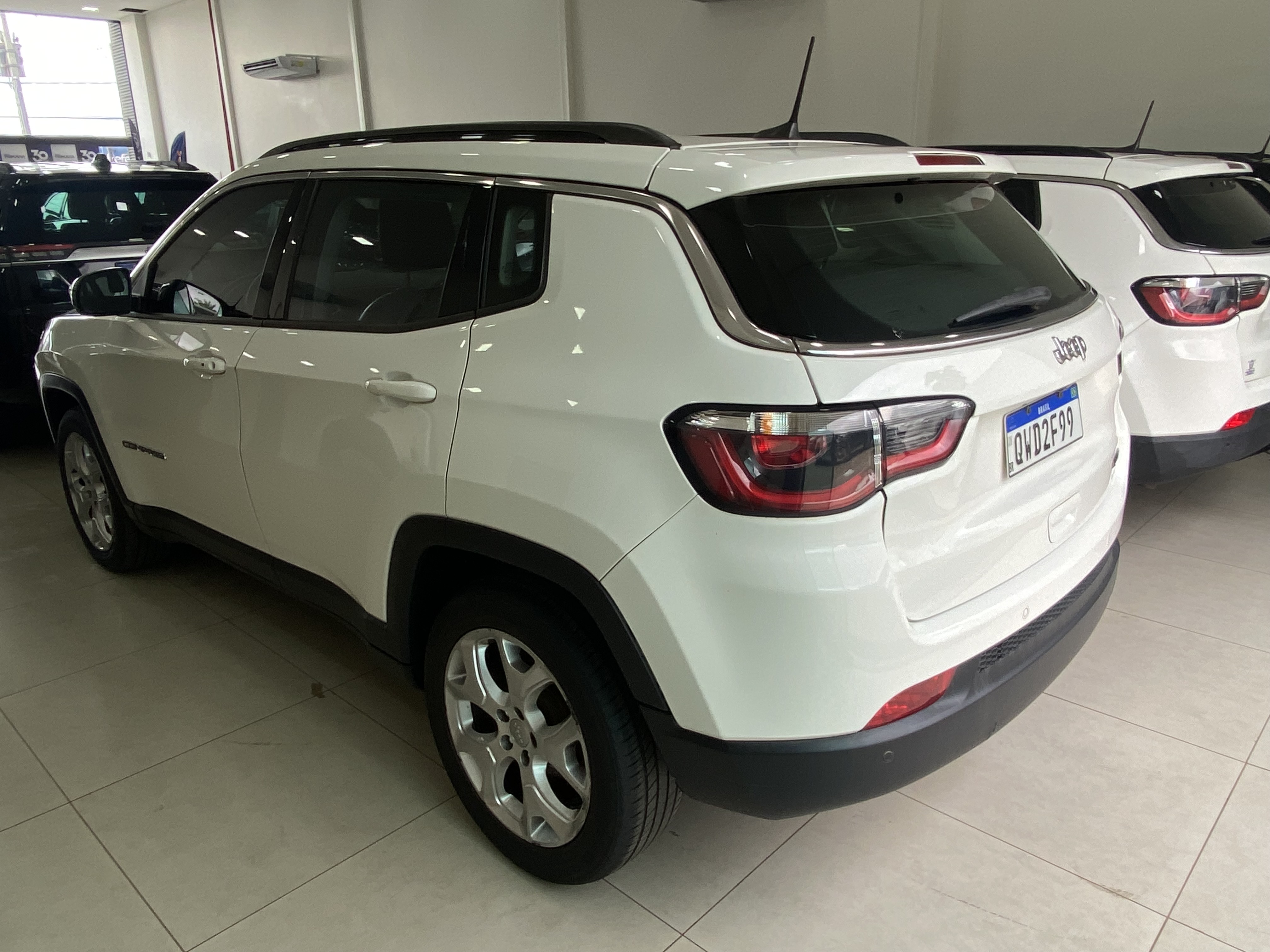 COMPASS 2.0 16V FLEX LONGITUDE AUTOMÁTICO3