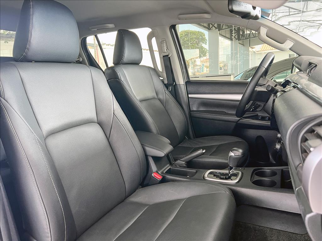 HILUX 2.8 D-4D TURBO DIESEL CD SRX 4X4 AUTOMÁTICO17