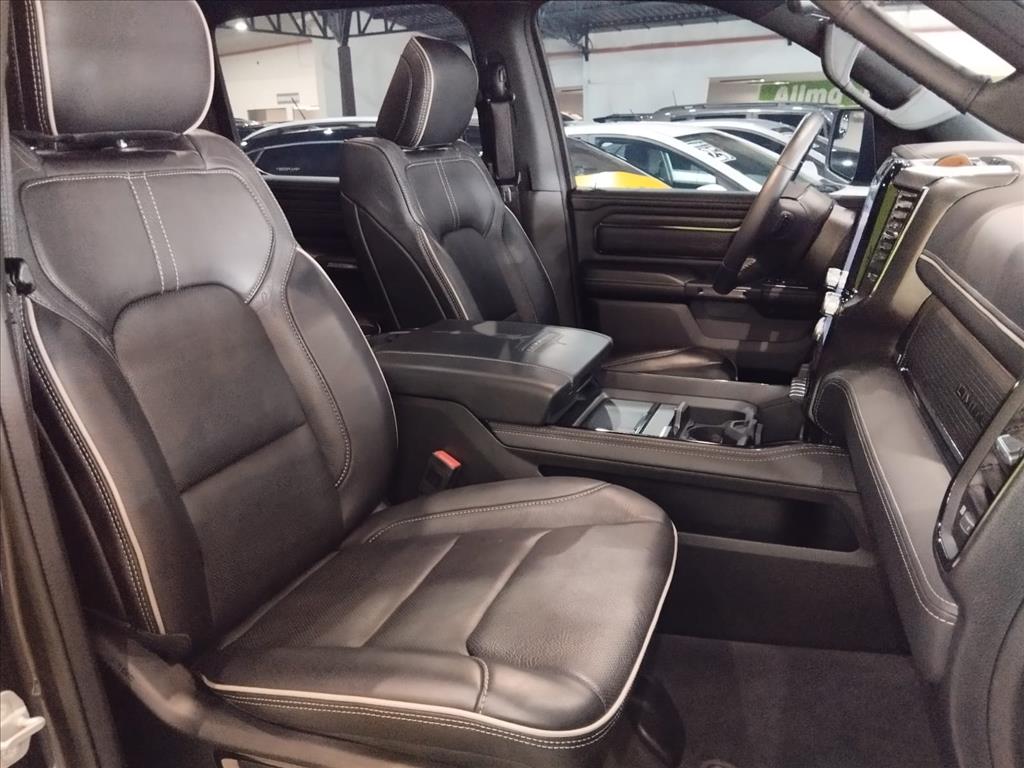 1500 5.7 V8 GASOLINA LIMITED CD 4X4 AUTOMÁTICO11