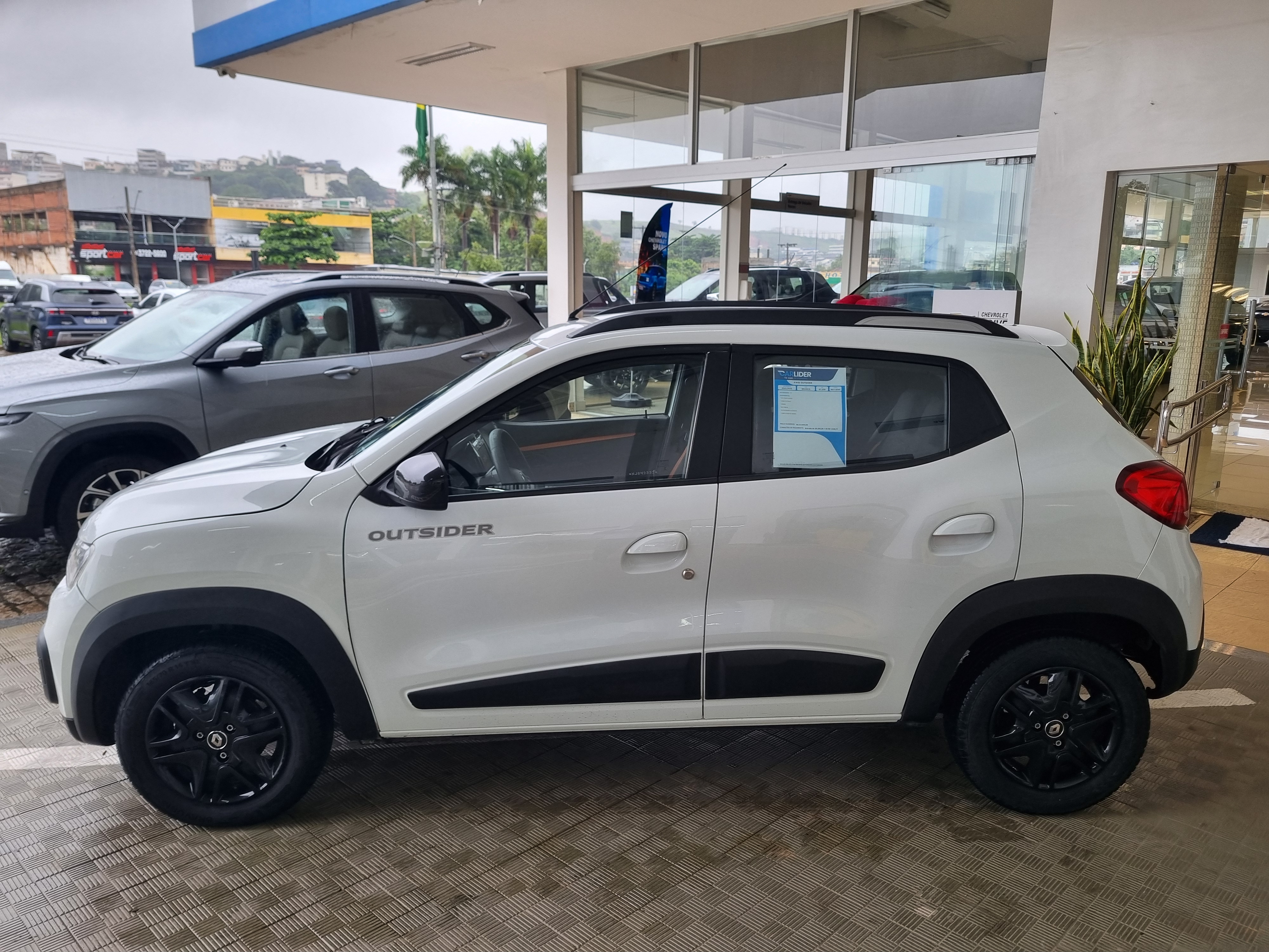 KWID 1.0 12V SCE FLEX OUTSIDER MANUAL