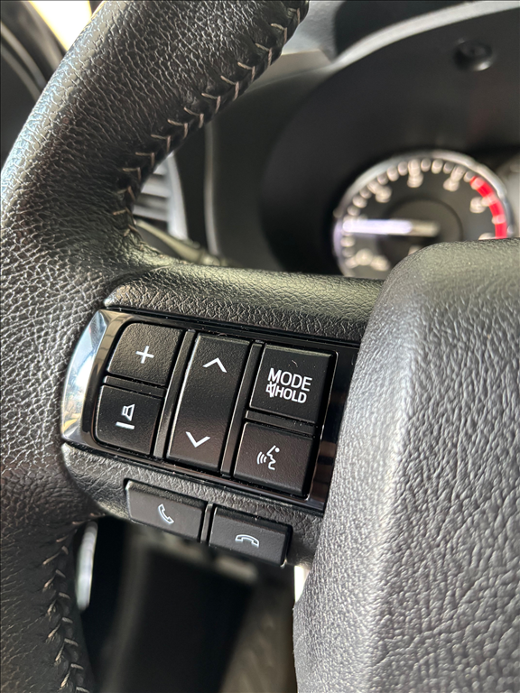 TOYOTA HILUX 2.8 D-4D TURBO DIESEL CD SRX 4X4 AUTOMÁTICO-15 - Paraná Veículos Campinas - Veículos novos e seminovos com qualidade e procedência - 0