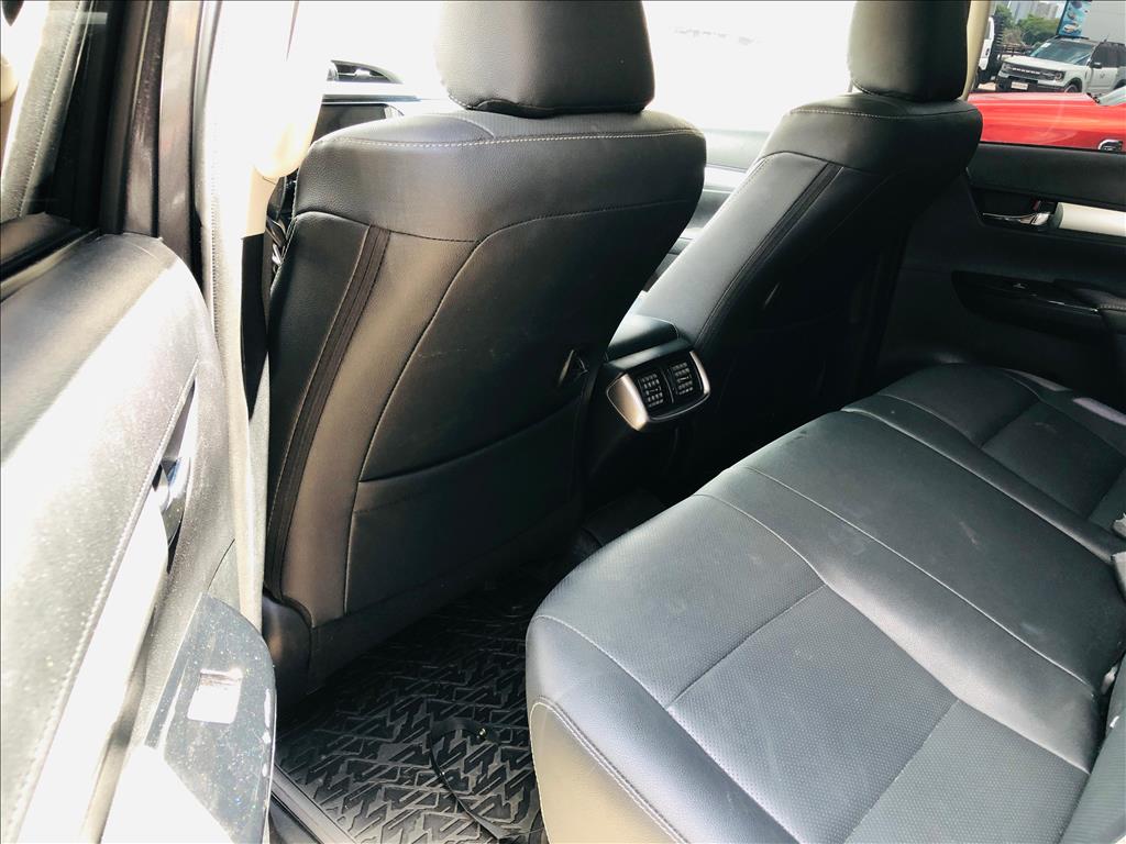 HILUX 2.8 D-4D TURBO DIESEL CD SRX 4X4 AUTOMÁTICO8