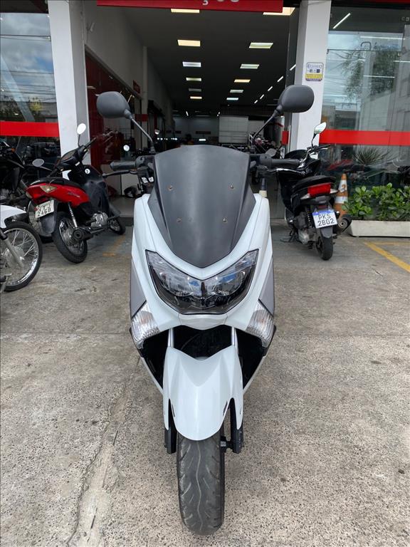 YAMAHA NMAX foto 3