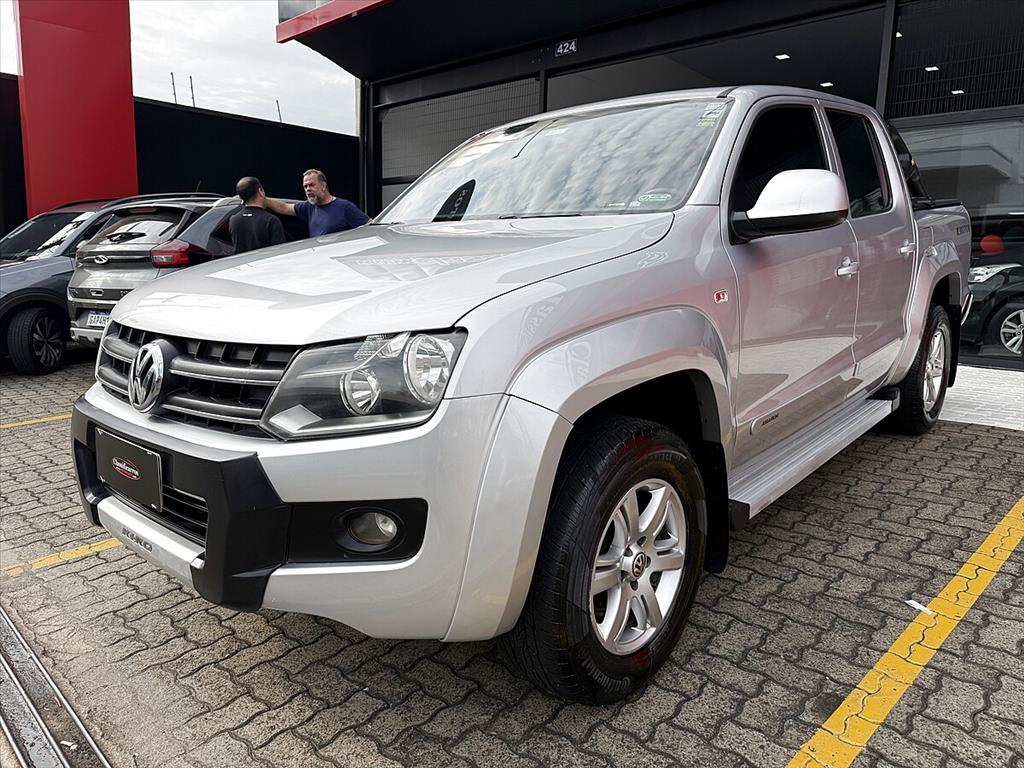 Volkswagen Amarok - 2.0 TRENDLINE 4X4 CD 16V TURBO INTERCOOLER DIESEL 4P AUTOMÁTICO