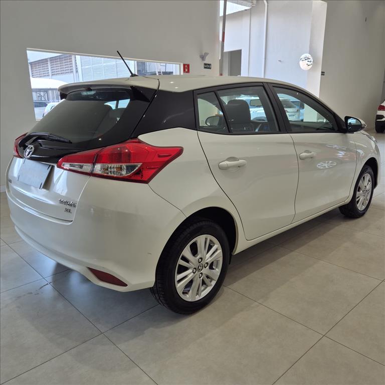 YARIS 1.3 16V FLEX XL PLUS TECH MULTIDRIVE