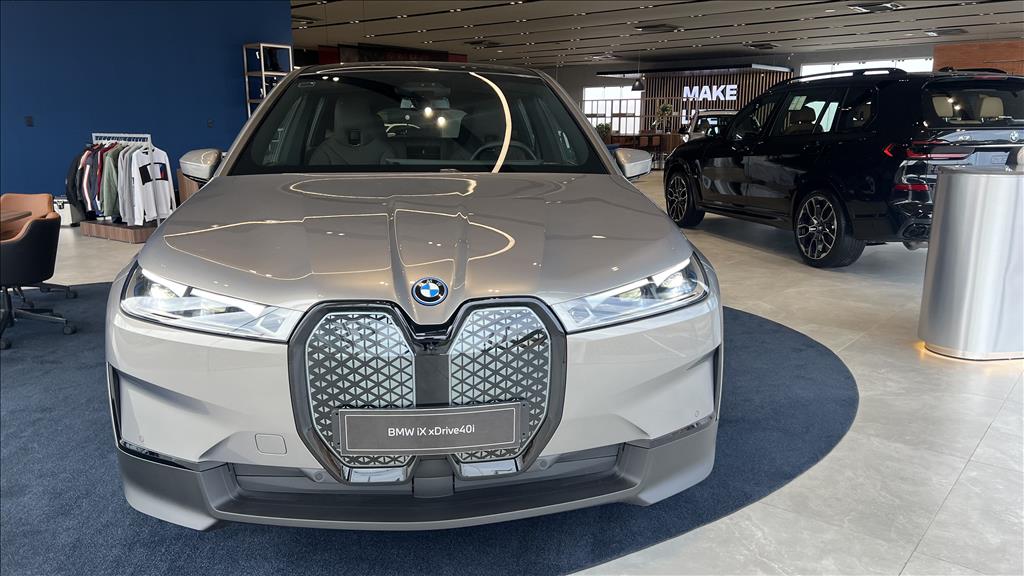 iX ELÉTRICO XDRIVE40
