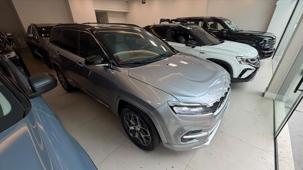 COMMANDER 1.3 T270 TURBO FLEX OVERLAND AT64