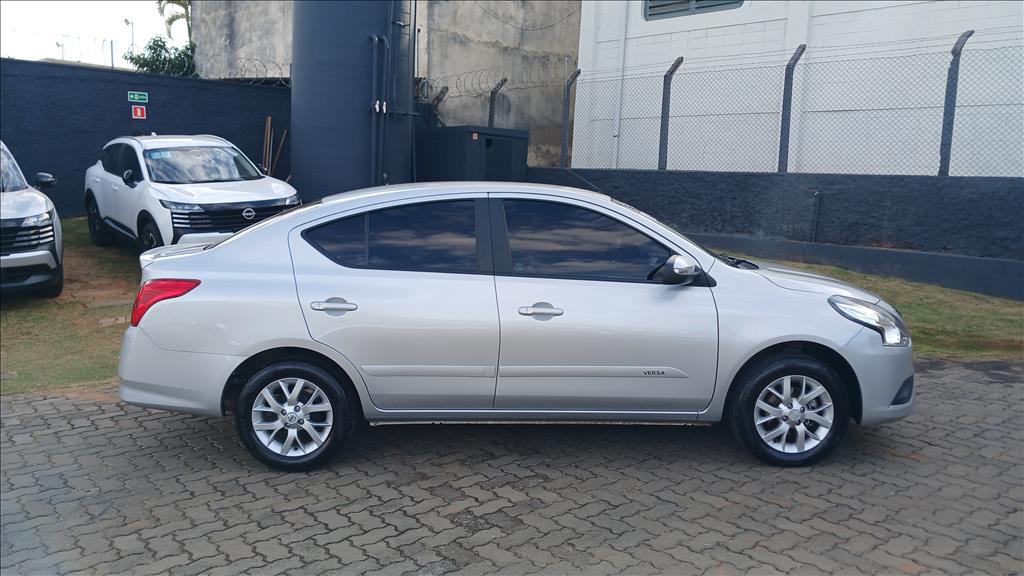 VERSA 1.6 16V FLEXSTART SV 4P MANUAL4