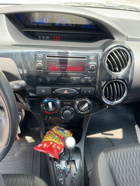 ETIOS 1.5 X PLUS 16V FLEX 4P AUTOMÁTICO
