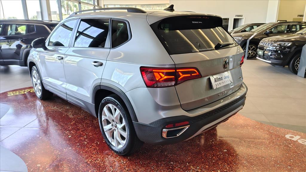 TAOS 1.4 250 TSI TOTAL FLEX COMFORTLINE AUTOMÁTICO4