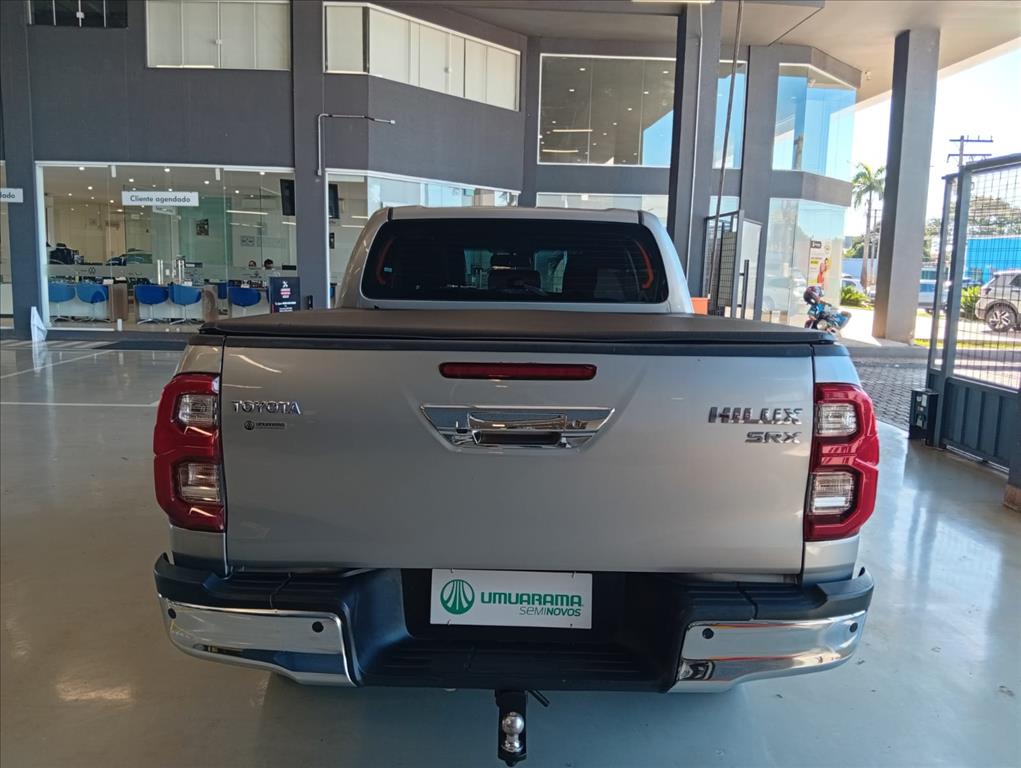 HILUX 2.8 D-4D TURBO DIESEL CD SRX 4X4 AUTOMÁTICO5