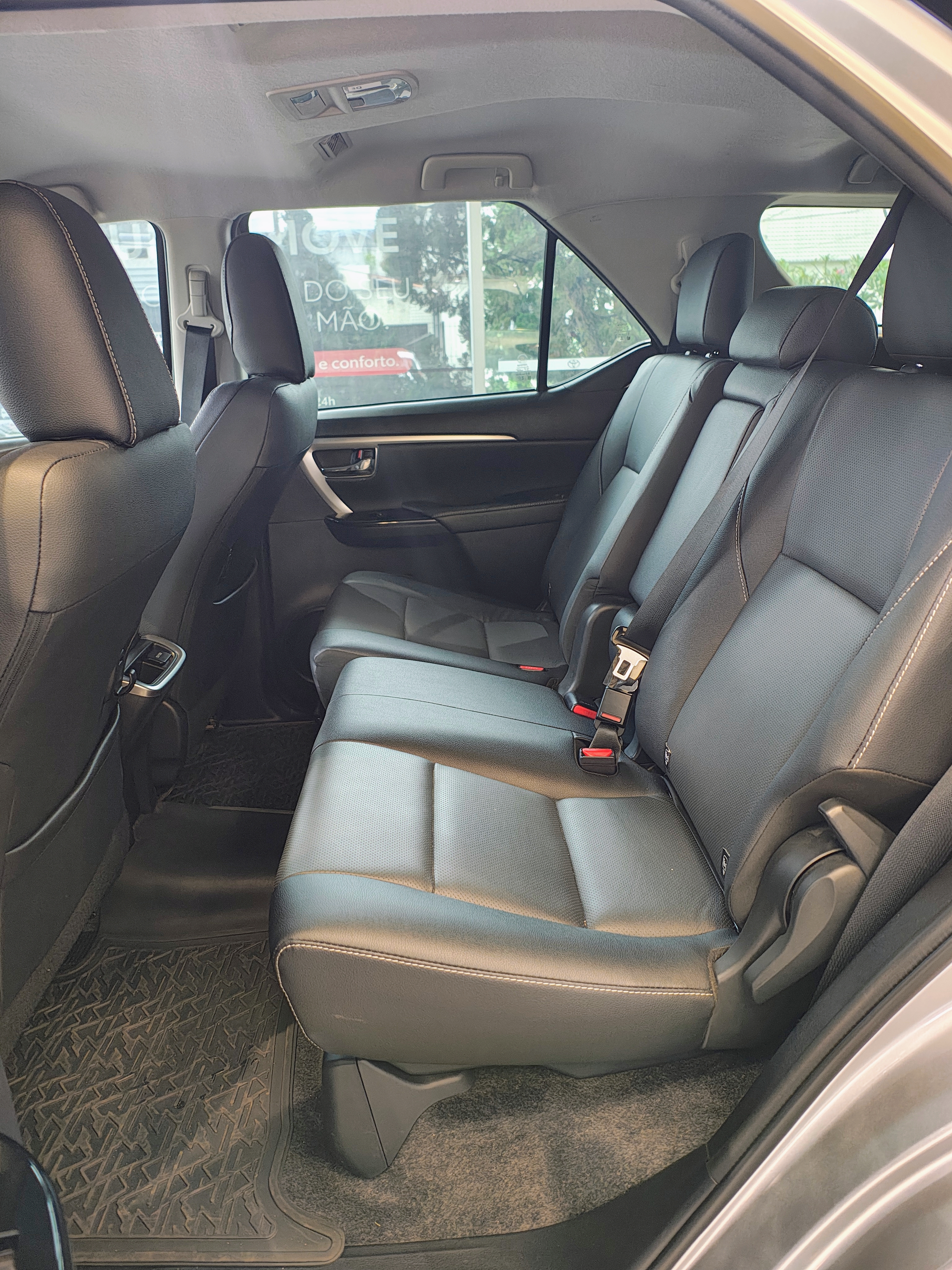 HILUX SW4 2.8 D-4D TURBO DIESEL SRX PLATINUM 7L 4X4 AUTOMÁTICO8