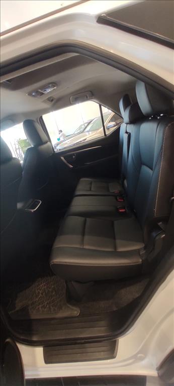 HILUX SW4 2.8 D-4D TURBO DIESEL SRX 4X4 AUTOMÁTICO15